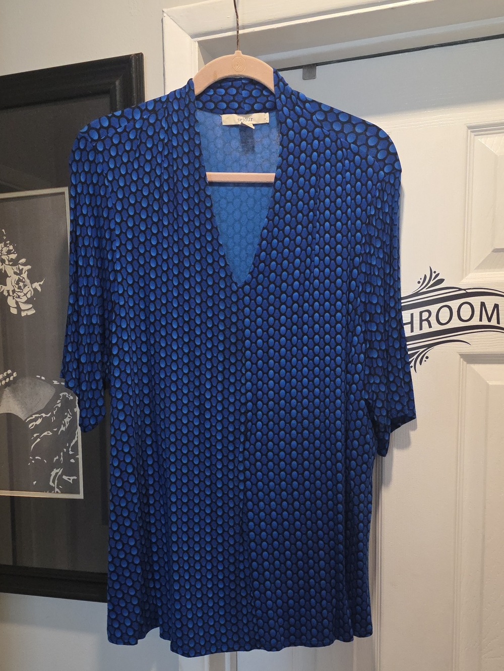 Sejour Blue Patterned V-Neck Short Sleeve Top